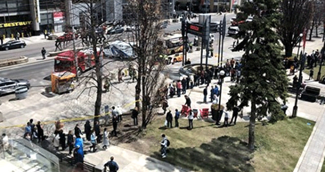 Toronto’da Minibüs Yayaların Arasına Daldı: 9 Ölü, 16 Yaralı