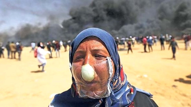 Filistinliler, İsrail’e Karşı Soğan Maskesini Buldu