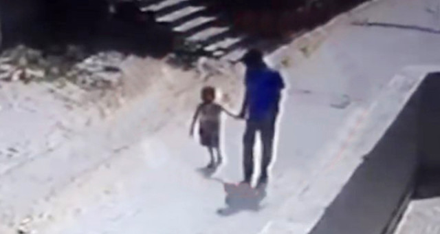 9 Yıldır Yanında Çalıştığı Patronunun Kızını Tecavüz Edip Öldüren Hindistanlı Genç Yakalandı