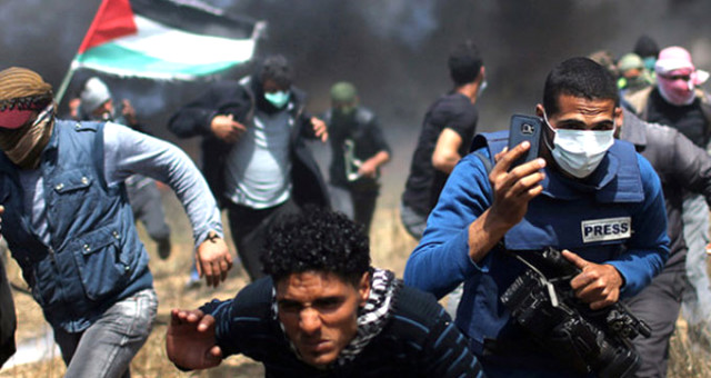İsrail Keskin Nişancısı, AA Foto Muhabirini Gerçek Mermiyle Vurarak Yaraladı