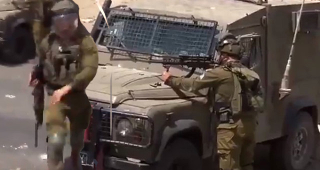 İsrail Askerinin Silahsız Filistinli Göstericiyi Vurup Sevinç Çığlığı Attığı Anlar Kamerada!
