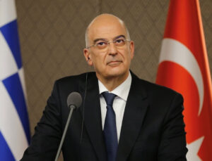 Dendias: Atina-Ankara bağlarındaki balayını seçimler belirleyecek