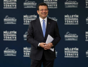 İmamoğlu’ndan gençlere: Bir iktidar, 21 yıl yönetip vaatte bulunuyorsa onu silin başınızdan