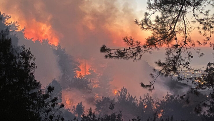 Bakan Yumaklı açıkladı: 19 yangından 16’sı denetim altında; Hatay, Mersin ve Çanakkale’de müdahale sürüyor