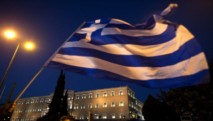 İzmir’deki Aziz Vukolos Kilisesi’ndeki partiye Yunanistan’dan reaksiyon