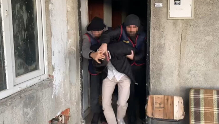 Afyonkarahisar’da eşi ve 3 yakınını öldürüp kaçan zanlı barakada yakalandı
