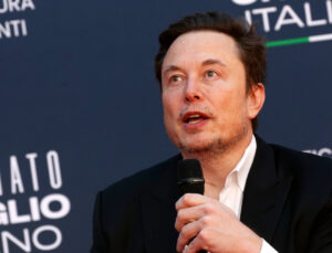 Elon Musk’tan ‘çocuk yapın’ daveti