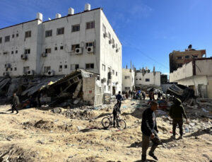 Filistin: İsrail ordusu, Kemal Advan Hastanesi’nde Filistinlileri iş makineleriyle ezdi