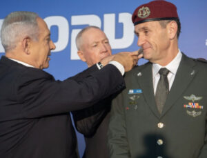 İsrail’de ‘böcek’ krizi: Netanyahu’nun korumaları Genelkurmay Lideri’ni aramak istedi