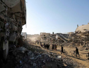 Hamas: İsrail’in sivilleri canlı kalkan olarak kullanması savaş kabahatidir