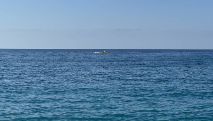 Kastamonu’da batan teknedeki 3 kişiyi arama çalışmaları sürüyor