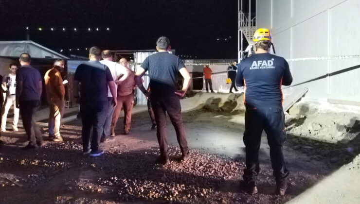 Sakarya Şehir Hastanesi inşaatında emekçilerin kaldığı prefabrik çöktü: 13 yaralı