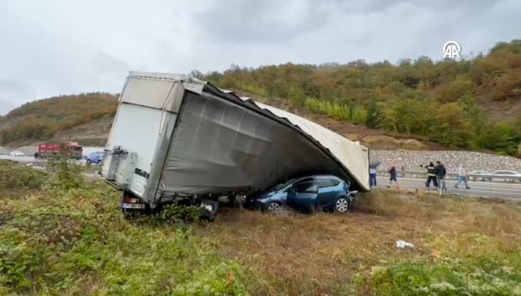 Samsun’da 9 araçlık zincirleme kaza: 3 meyyit