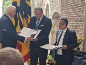 Almanya’da iki Ezidi isme liyakat nişanı: Steinmeier takdim etti