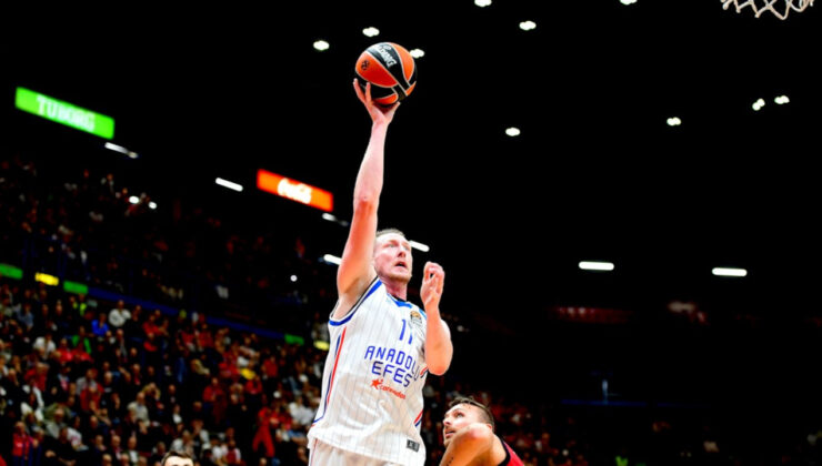 Anadolu Efes, Milano’da 96-84 kazandı