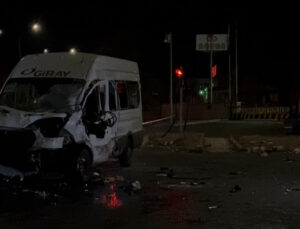 Antep’te emekçi servisi ile tır çarpıştı: 3’ü ağır 13 yaralı