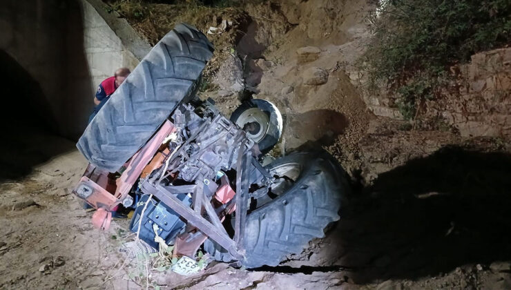 Aydında traktör şarampole yuvarlandı, şoför hayatını kaybetti