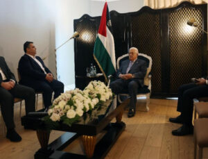 Filistin Devlet Başkanı Abbas, Haniye’nin oğullarıyla görüştü