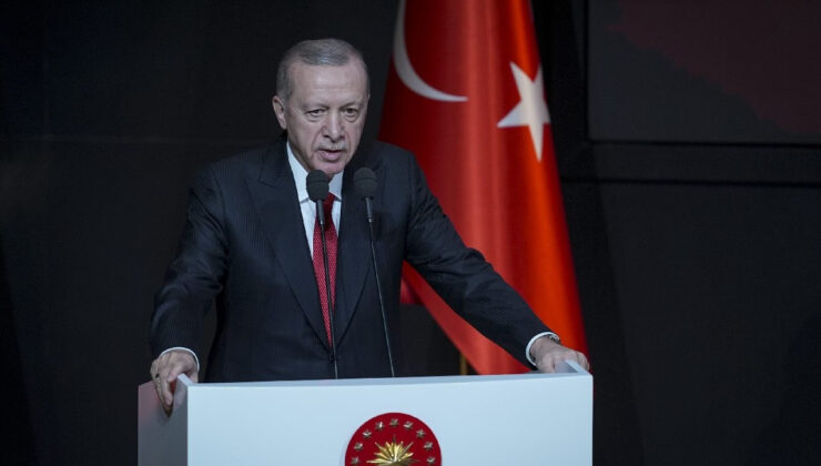 Erdoğan: Toplumsal medya Atatürkçüleri Türkiye’ye ziyan veriyor