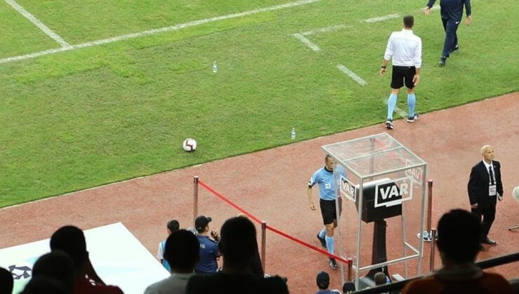 Futbolda VAR sonrası yeni teknoloji: Teknik yöneticilere itiraz hakkı