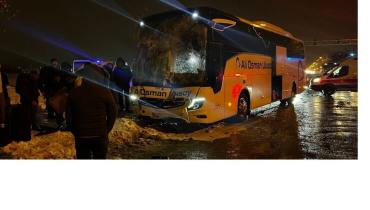 Kayseri’de yolcu otobüsüyle emekçi servisi çarpıştı: 17 yaralı