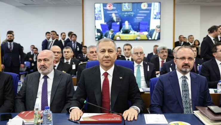 Yerlikaya’dan bayan cinayetleri yorumu: Adam gelince kapıyı açmış, içeride vurmuş onu