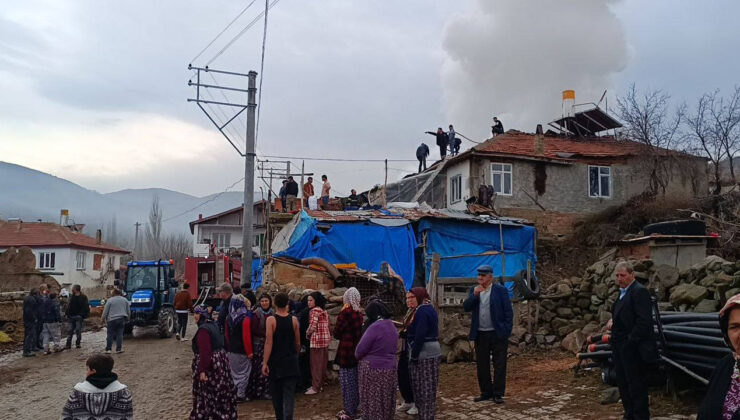 Ahşap mesken yangını 3 saatte söndürüldü