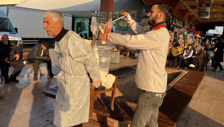 ‘Yılancı Osman’ kovayı sırtına aldı, ayran satışına başladı